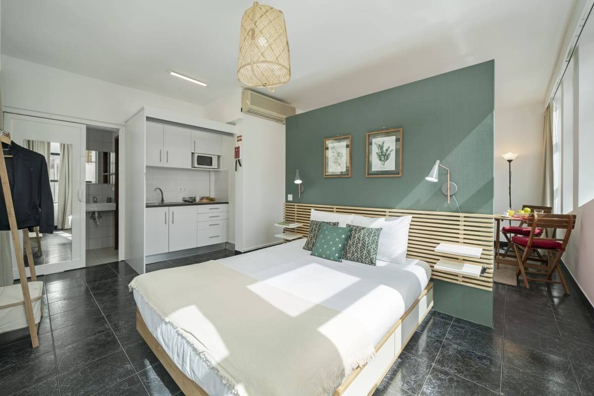 Apartamentai, stilingi studijos tipo apartamentai Funchal mieste 1