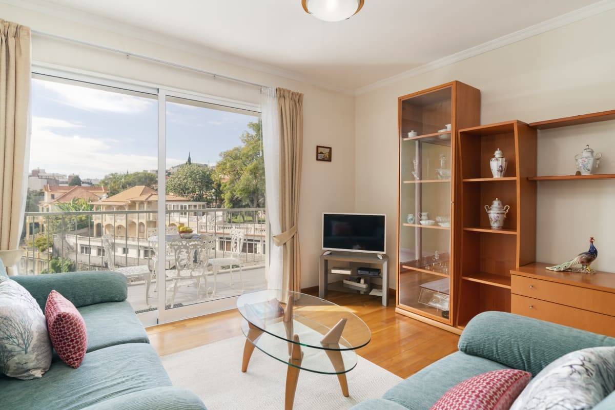 Apartamentai, ramus kampelis miesto centre 1