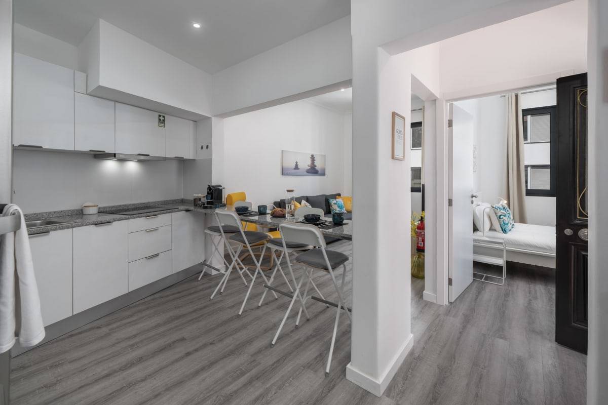 Namas - Jaukūs apartamentai su terasa 3