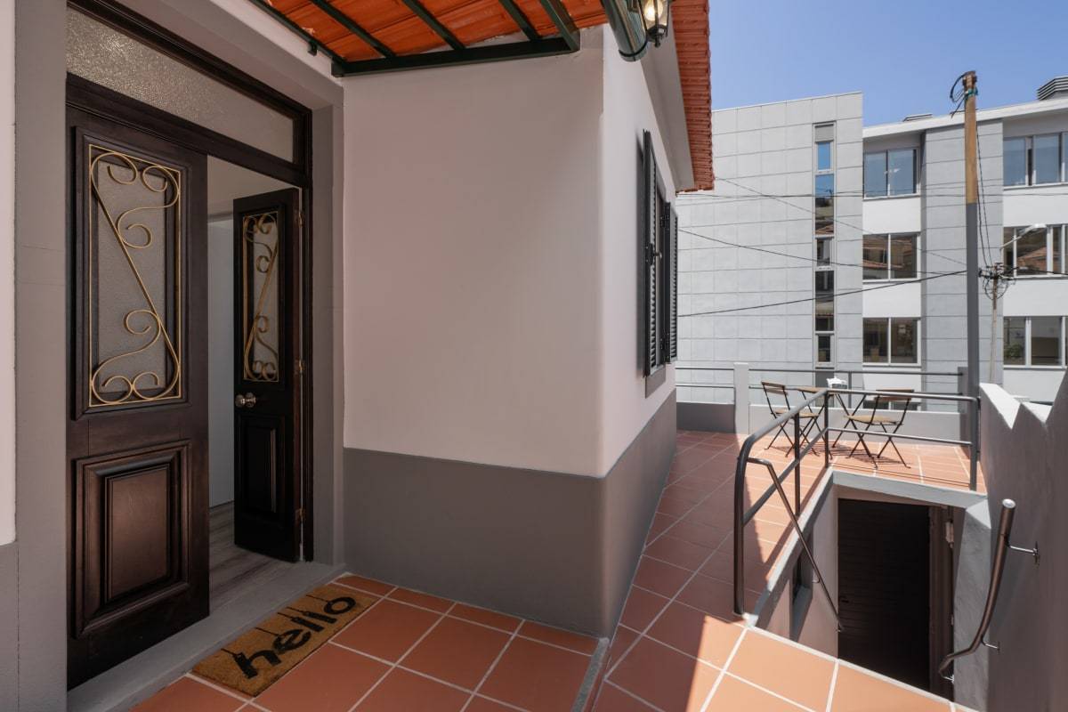 Namas - Jaukūs apartamentai su terasa 2