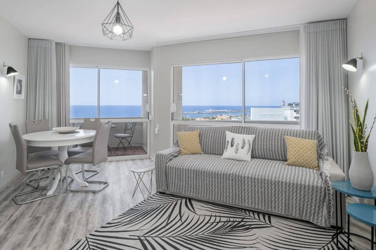 Šviesūs apartamentai su Atlanto vandenyno vaizdu Funchalo miesto centre, Apartamentai 1