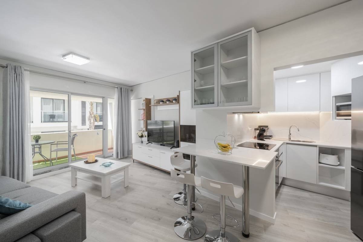 Apartamentai su vaizdu į Atlanto vandenyną – Varandas do Lido I 1