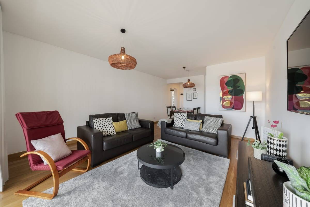 Šeimos trumpos atostogos mieste, Apartamentai 1