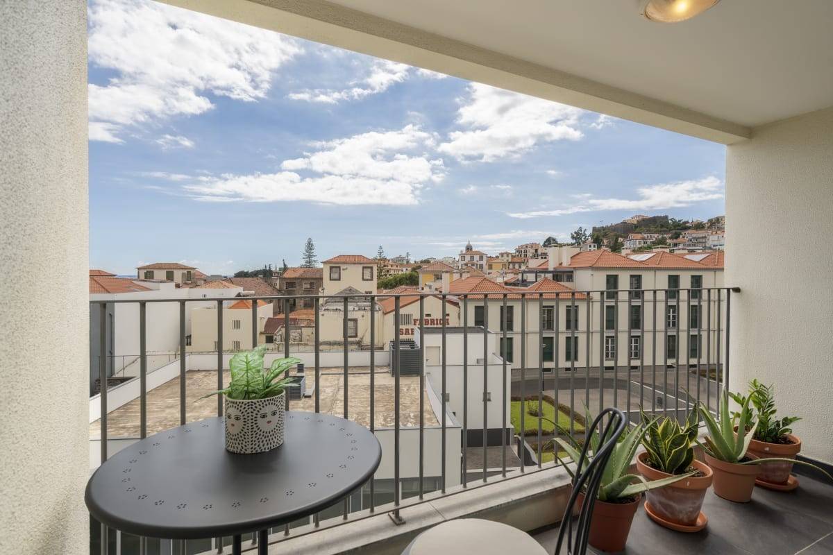 Šeimos trumpos atostogos mieste, Apartamentai 3