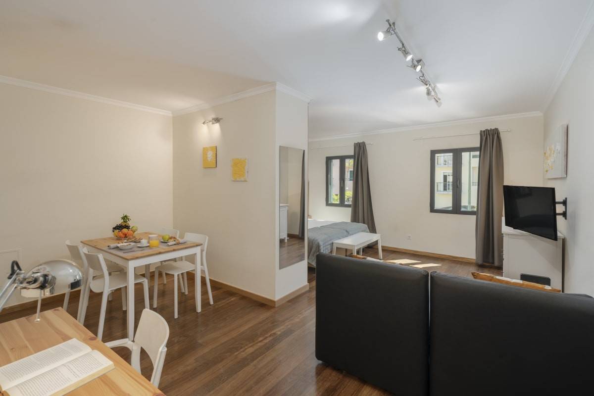 Atostogos Funšalyje – Apartamentai aikštėje I 3