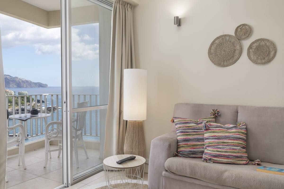 Nuostabus vaizdas į Atlanto vandenyną, Apartamentai do Mar II 1