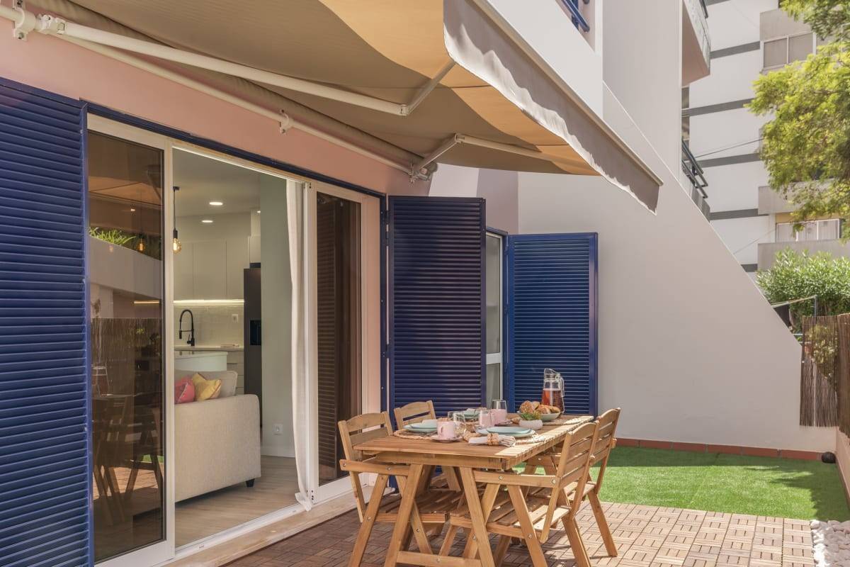 Apartamentai apartamentai turistinėje zonoje su balkonu 1