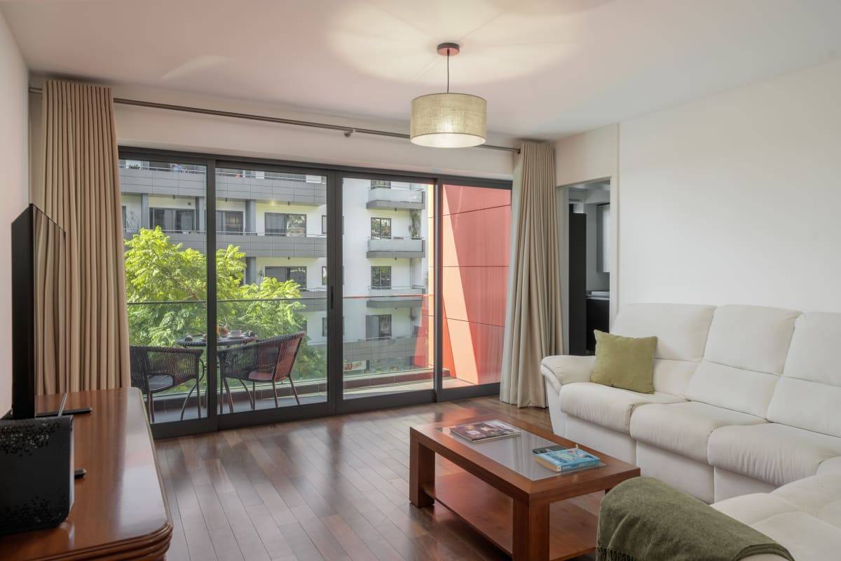 Miesto panorama, Apartamentai 1
