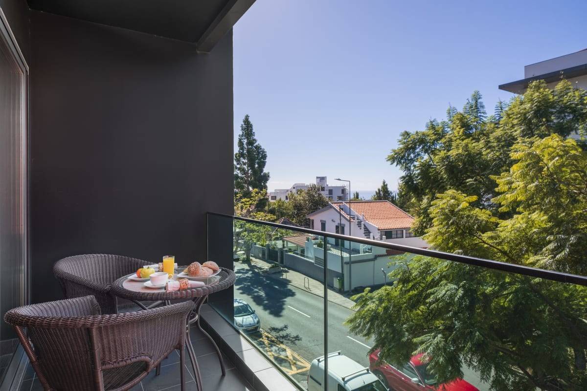 Miesto panorama, Apartamentai 3