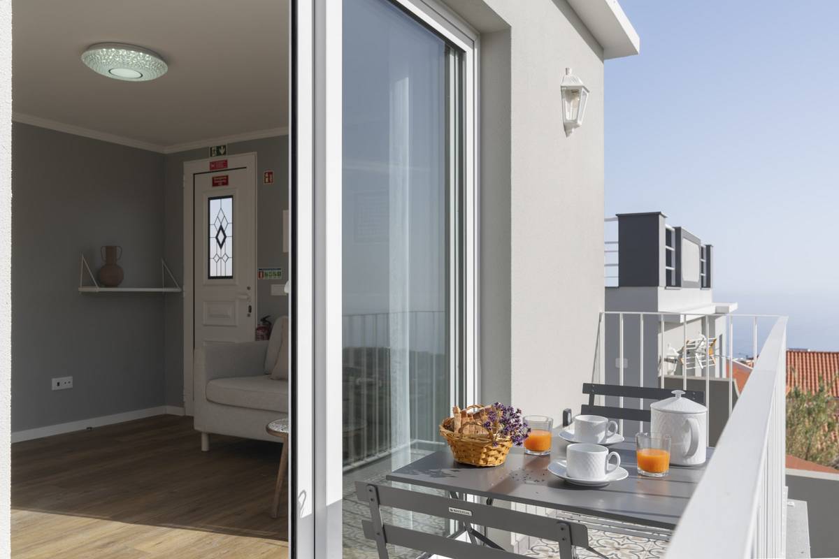 Madeiros pietvakariuose, Apartamentai 2