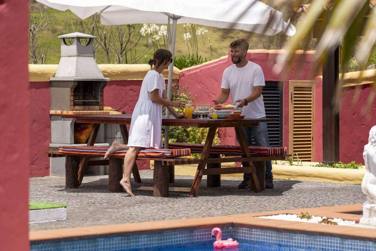 Su baseinu ir griliumi – Vila Roque 3