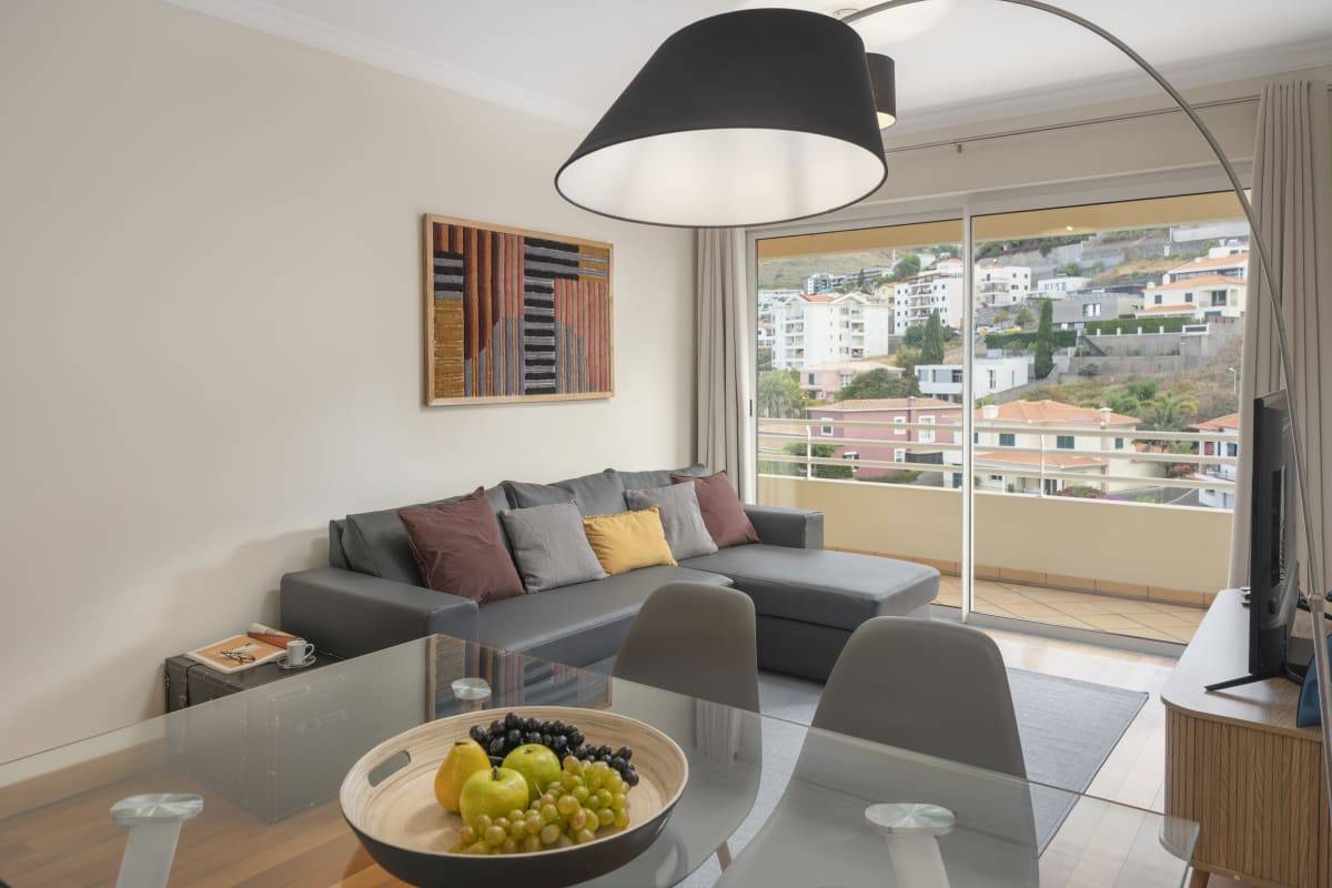 Apartamentai su balkonu ir baseinu – Green Park 1