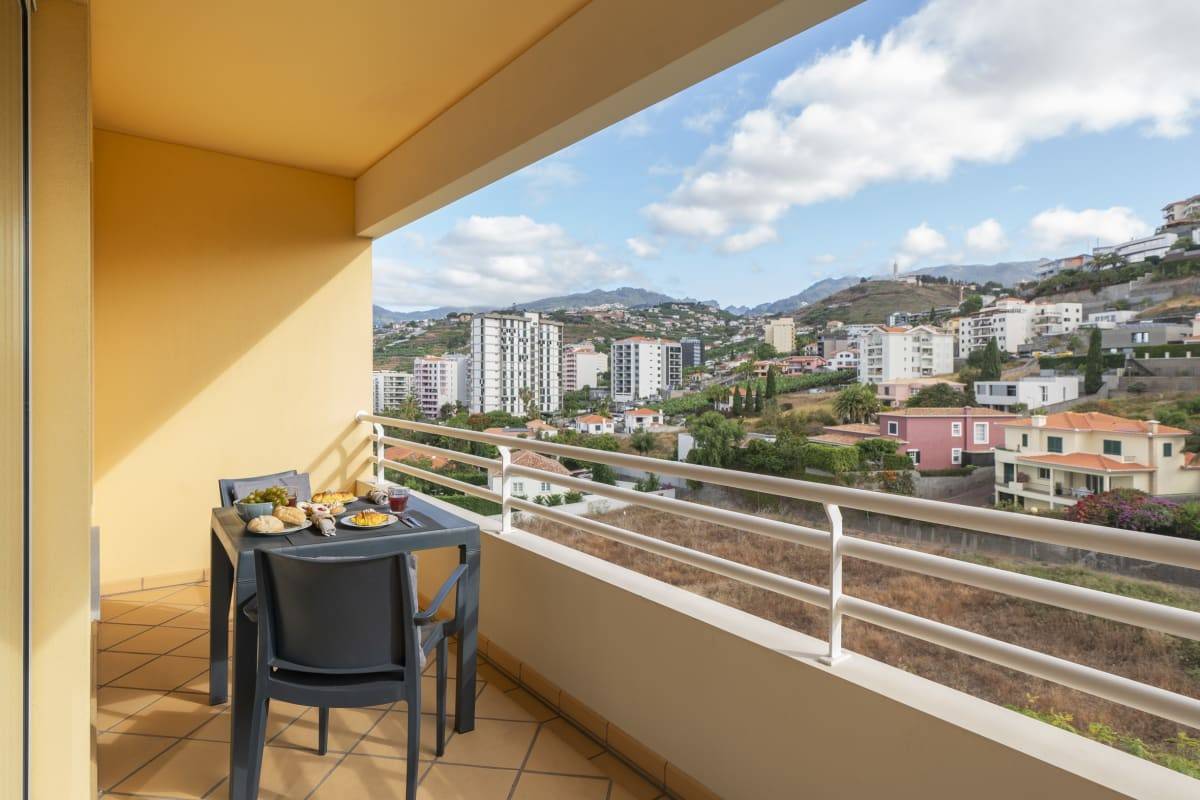 Apartamentai su balkonu ir baseinu – Green Park 3