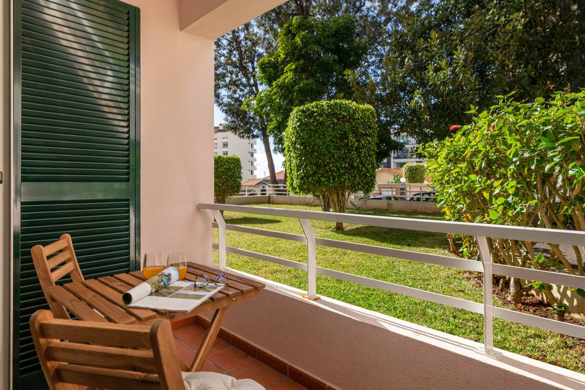 Baltasis namas I – Apartamentai su vaizdu į sodą 2