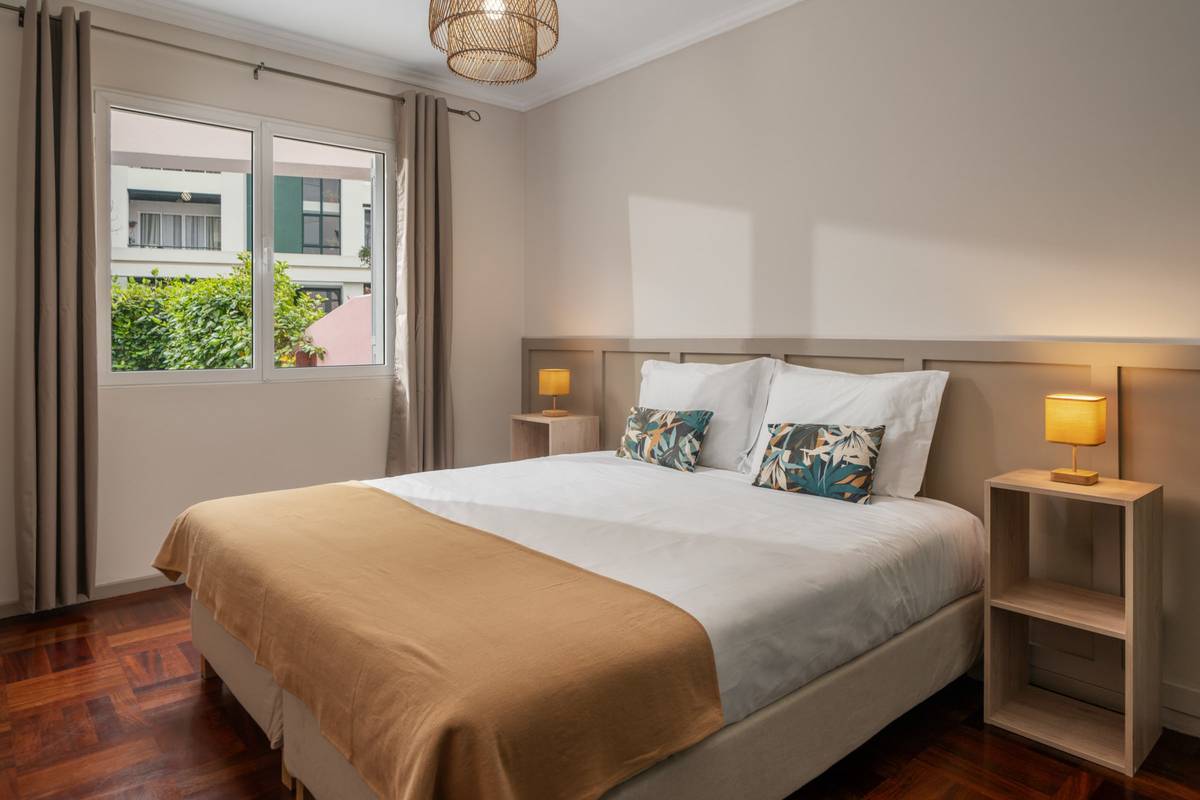 Apartamentai Formosa - vidinis kiemelis su sodu 3